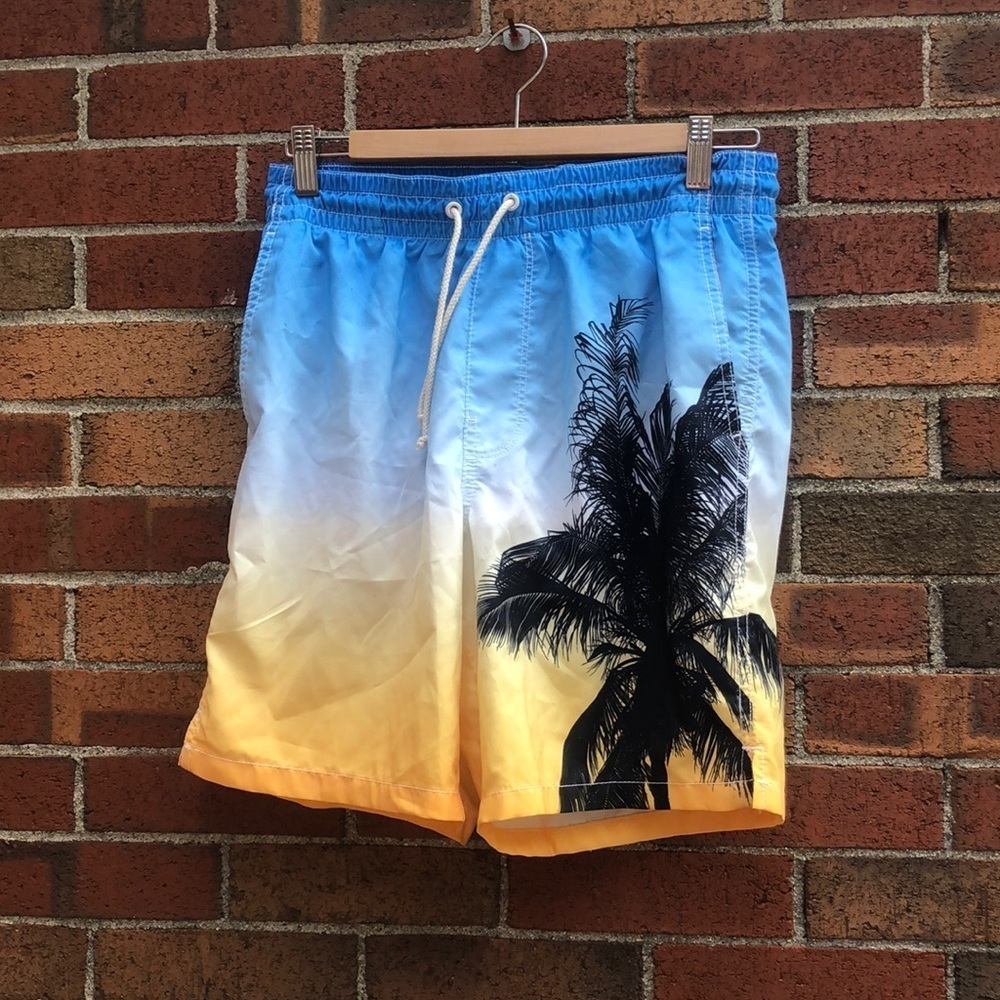 Old navy swim trunks with pockets